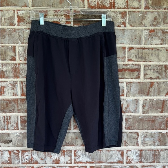 Lululemon Athletica Black Gray Men’s T.H.E. Shorts - Picture 1 of 9